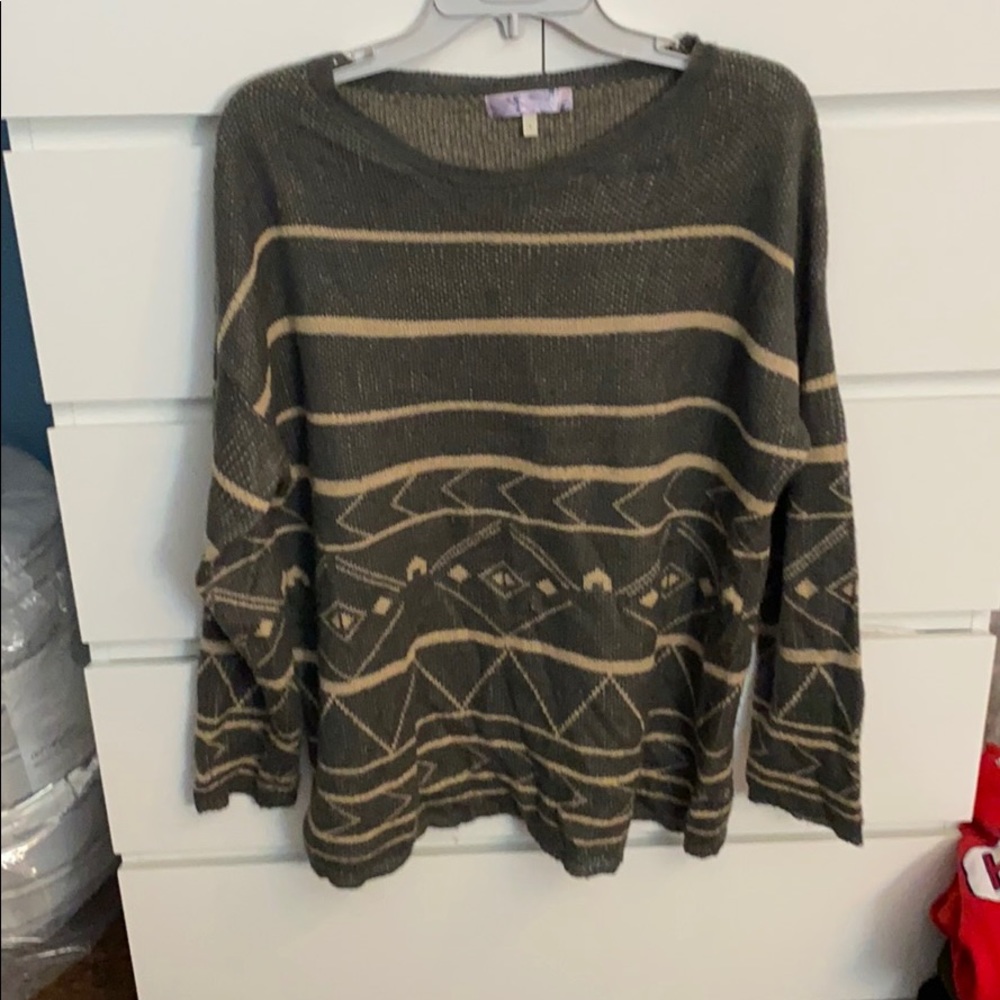 Super Cute Patterned Winter Sweater - image 1